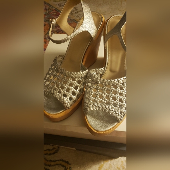 THEORY WOVEN SILVER LEATHER WEDGES NIB SIZE 9 FABULOUS - Picture 6 of 7